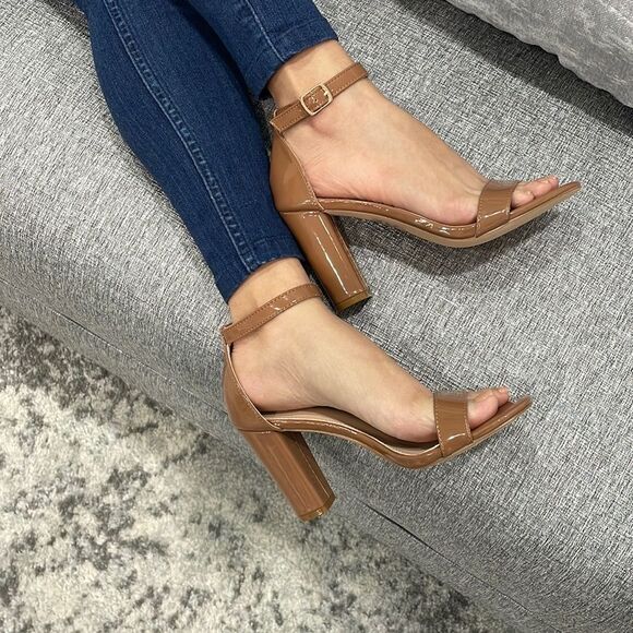 Kayleen by Los Angeles Women's Heeled Ankle Strap Sandals with Block Heel - Picture 1 of 9
